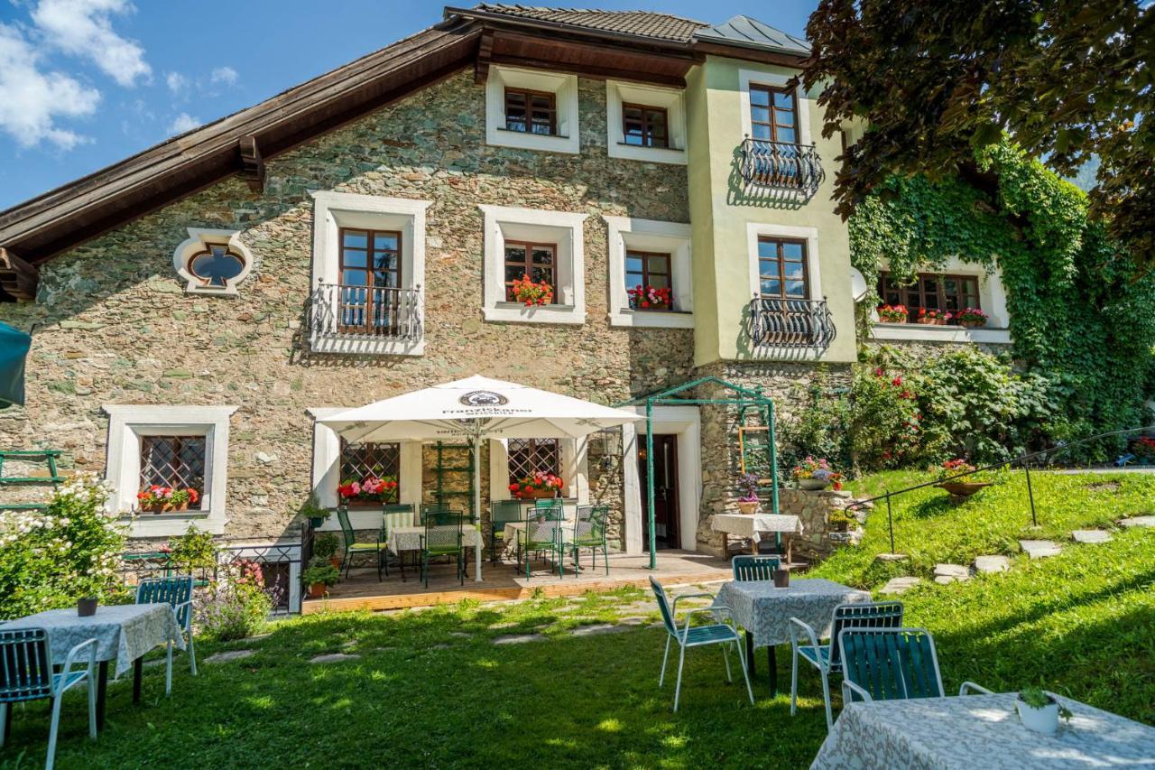 Putzenhof Appartements Großkirchheim Εξωτερικό φωτογραφία