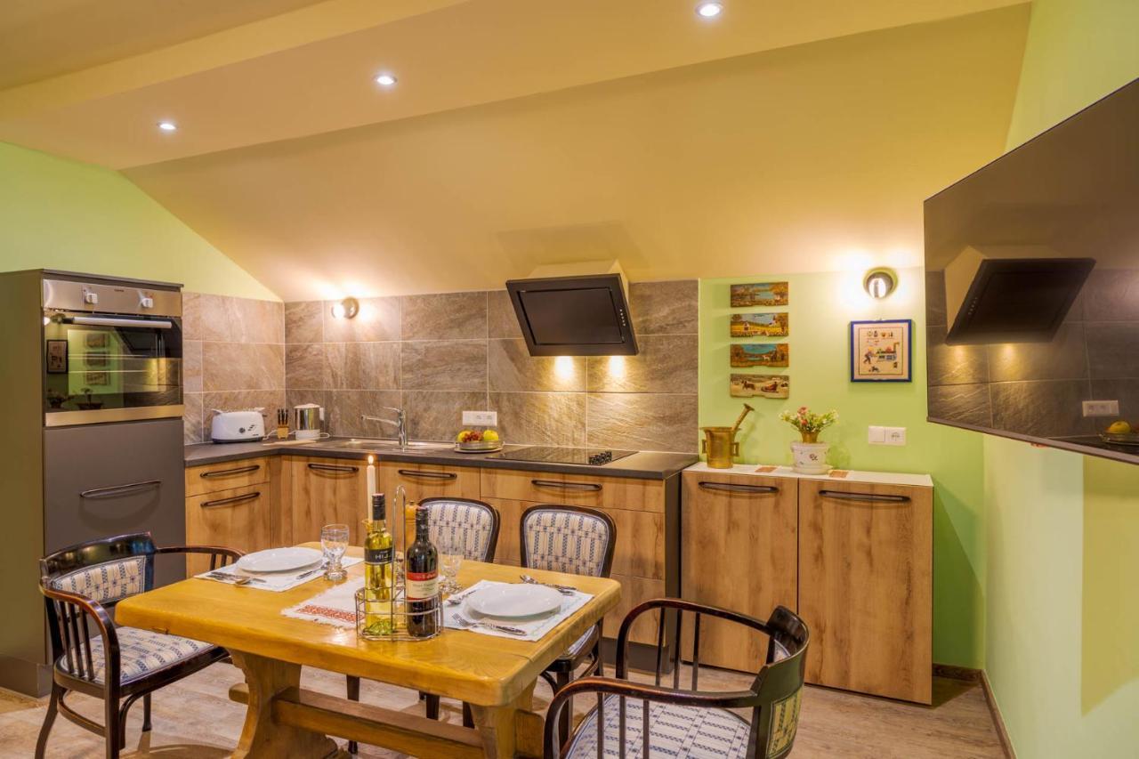 Putzenhof Appartements Großkirchheim Εξωτερικό φωτογραφία