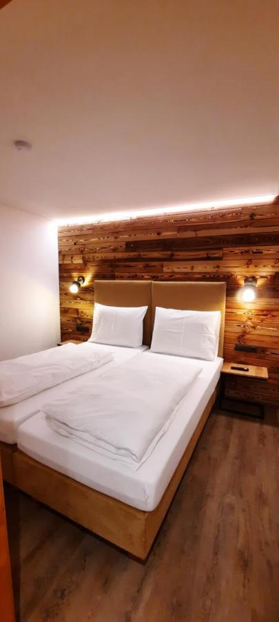 Putzenhof Appartements Großkirchheim Εξωτερικό φωτογραφία