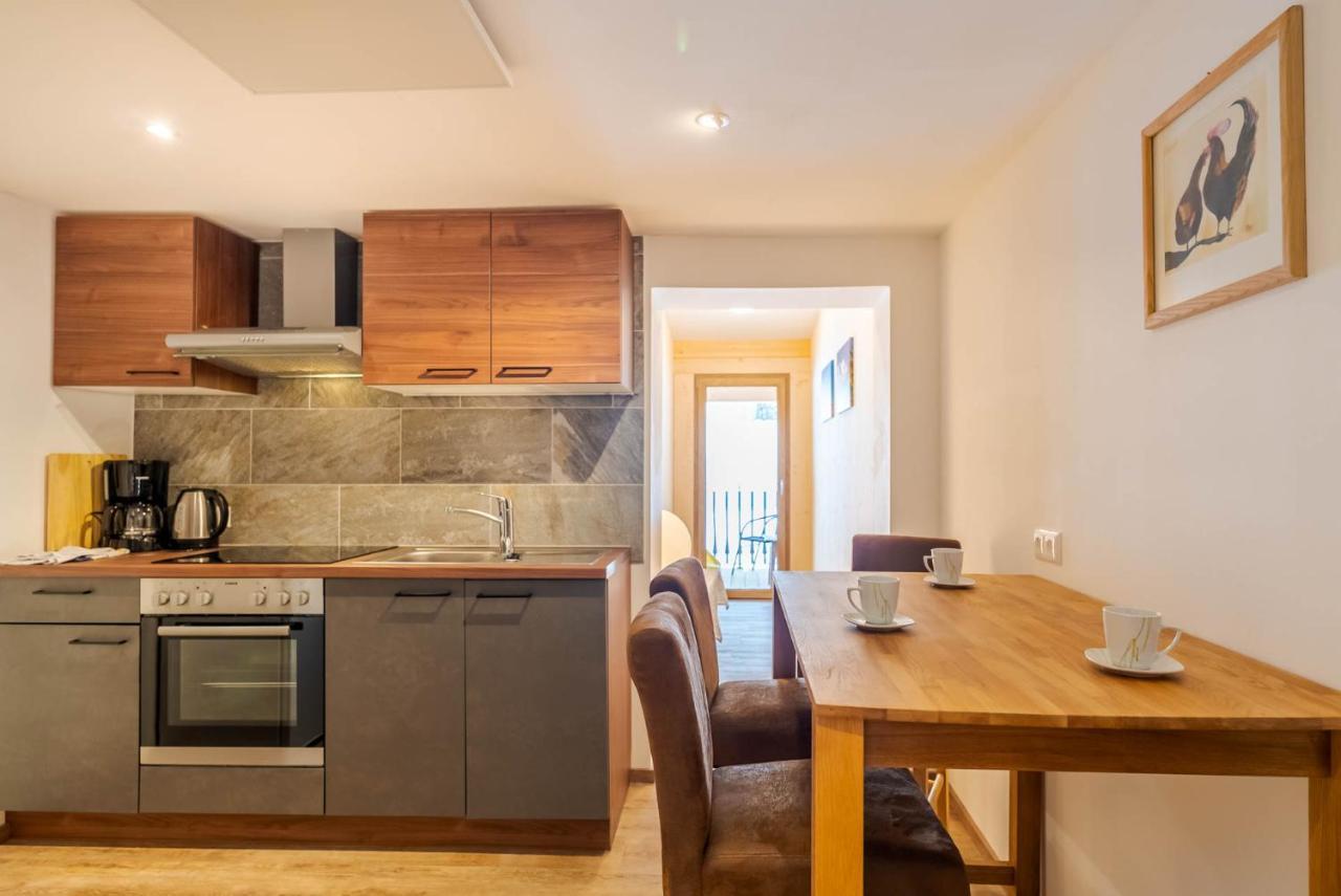 Putzenhof Appartements Großkirchheim Εξωτερικό φωτογραφία